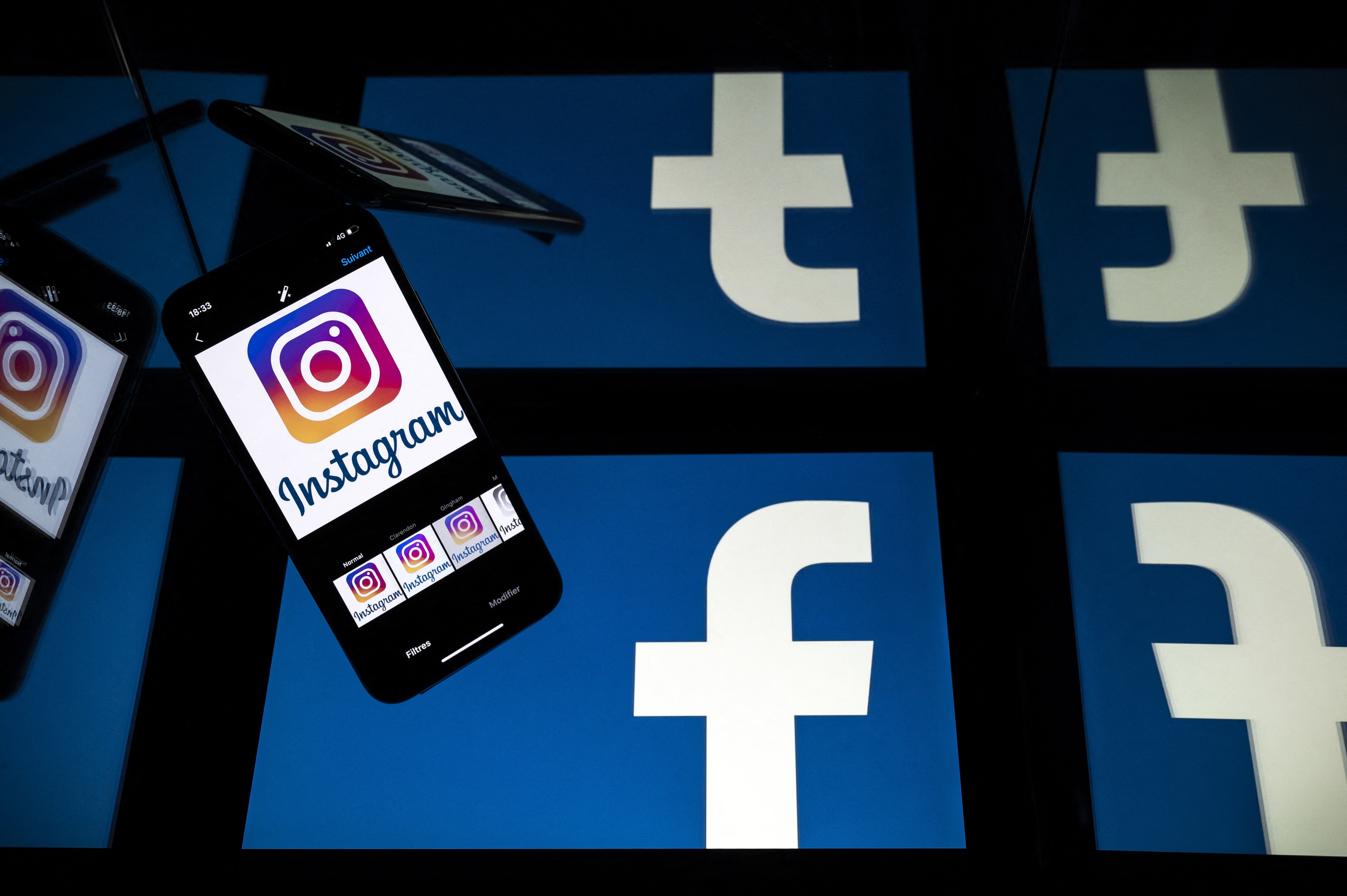 (Os usuários das duas plataformas do grupo Facebook terão a opção de desativar o número de "curtidas" sobre os conteúdos que publicam em suas contas. Foto: Lionel BONAVENTURE / AFP) (Os usuários das duas plataformas do grupo Facebook terão a opção de desativar o número de "curtidas" sobre os conteúdos que publicam em suas contas. Foto: Lionel BONAVENTURE / AFP)