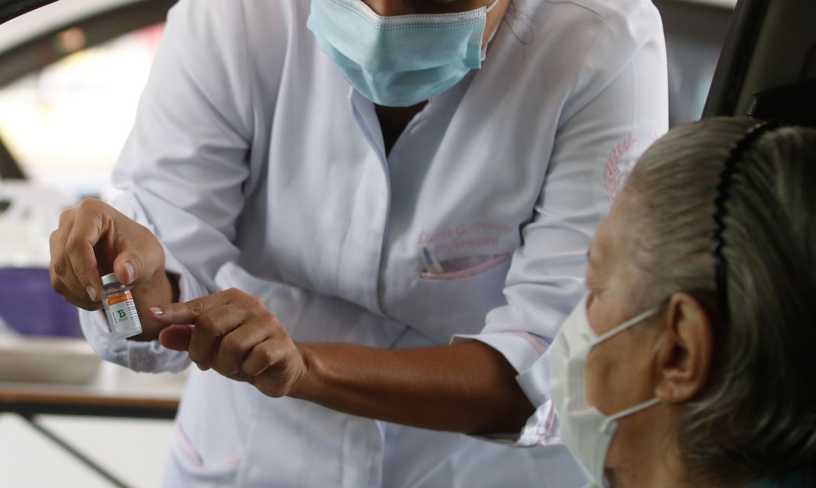 (Meta era imunizar 40% do público alvo com a primeira dose da vacina. Foto: Tânia Rego/Agência Brasil
) (Meta era imunizar 40% do público alvo com a primeira dose da vacina. Foto: Tânia Rego/Agência Brasil
)