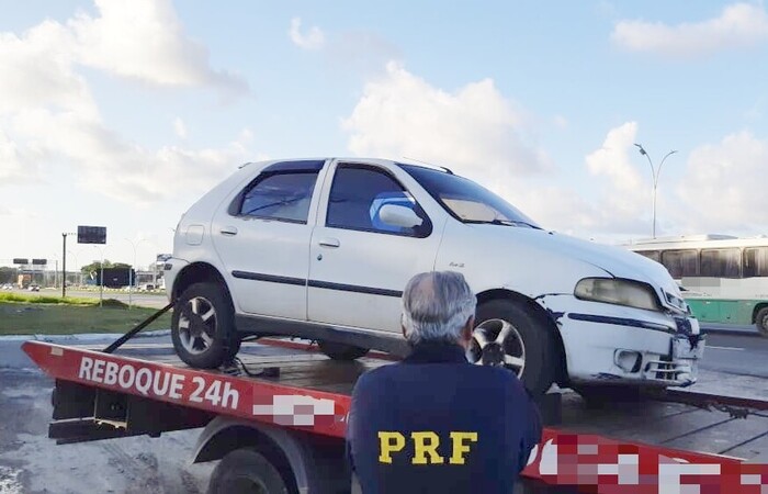 Motorista era procurado a partir de um mandado de prisão expedido em 2018 (Foto: PRF/Divulgação) Motorista era procurado a partir de um mandado de prisão expedido em 2018 (Foto: PRF/Divulgação)