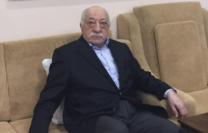 As autoridades turcas acusam o detido de pertencer à "organização terrorista Fetö", acrônimo usado por Ancara para se referir ao movimento do pregador Fethullah Gülen
(crédito: THOMAS URBAIN
) As autoridades turcas acusam o detido de pertencer à "organização terrorista Fetö", acrônimo usado por Ancara para se referir ao movimento do pregador Fethullah Gülen
(crédito: THOMAS URBAIN
)