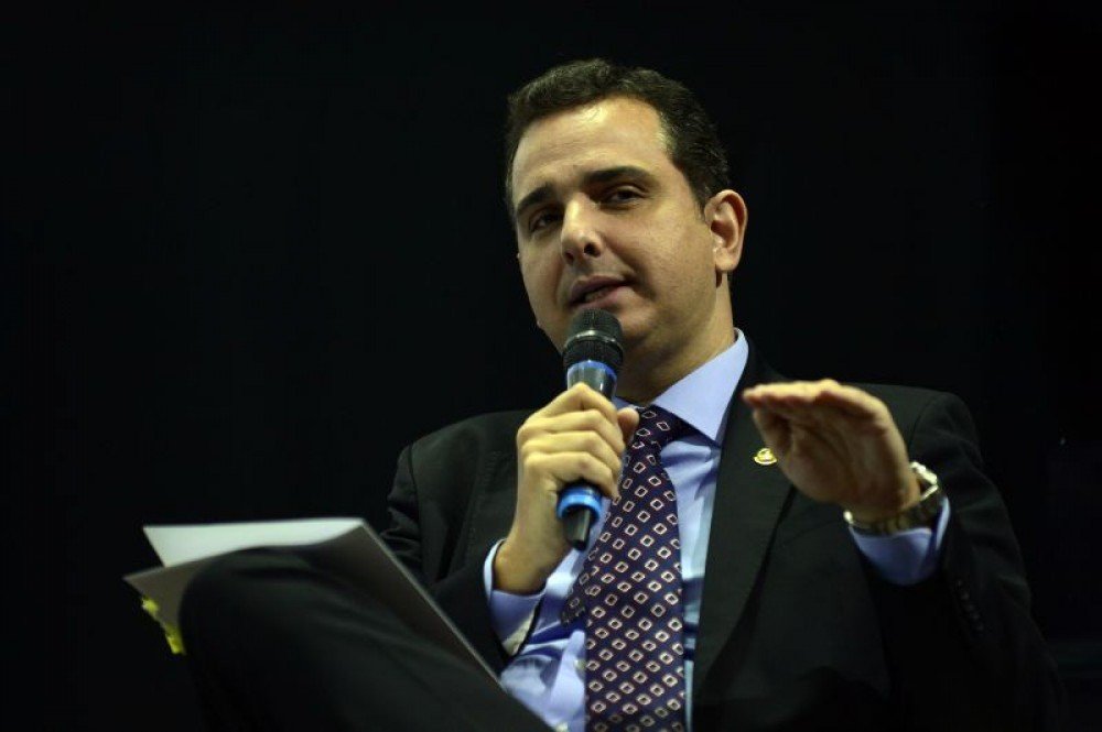 (Presidente do Senado afirmou, em evento, que o país precisa pensar além das reformas e que deve se alinhar à pauta ambiental internacional para ocupar posição de destaque. Foto: Marcelo Ferreira/CB/D.A Press) (Presidente do Senado afirmou, em evento, que o país precisa pensar além das reformas e que deve se alinhar à pauta ambiental internacional para ocupar posição de destaque. Foto: Marcelo Ferreira/CB/D.A Press)