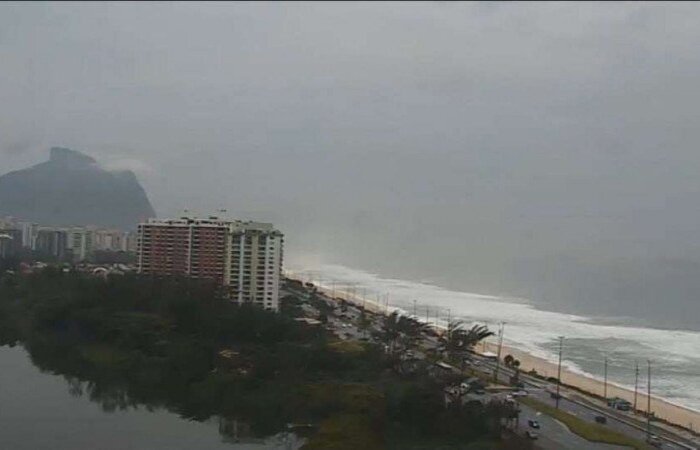A cidade do Rio de Janeiro entrou em Estágio de Atenção na noite de ontem, o terceiro nível em uma escala de cinco
(crédito: PraiaBarra, Rio de Janeiro/Twitter/Reprodução
) A cidade do Rio de Janeiro entrou em Estágio de Atenção na noite de ontem, o terceiro nível em uma escala de cinco
(crédito: PraiaBarra, Rio de Janeiro/Twitter/Reprodução
)