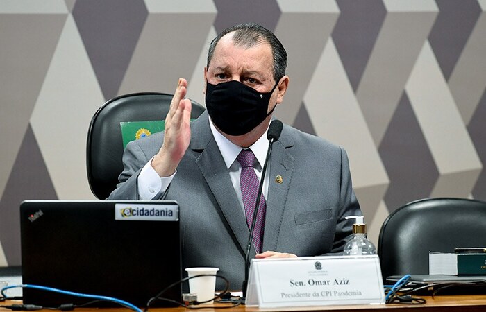 Presidente da CPI da COVID no Senado citou o ex-participante do reality para acalmar os ânimos
(Foto: Agência Senado) Presidente da CPI da COVID no Senado citou o ex-participante do reality para acalmar os ânimos
(Foto: Agência Senado)