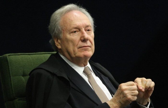 Mais cedo, o presidente voltou a dizer que governo apoia a realização do torneio no país em meio à pandemia. "Assunto encerrado", afirmou o mandatário sobre o assunto
(crédito: Nelson Jr./SCO/STF
) Mais cedo, o presidente voltou a dizer que governo apoia a realização do torneio no país em meio à pandemia. "Assunto encerrado", afirmou o mandatário sobre o assunto
(crédito: Nelson Jr./SCO/STF
)