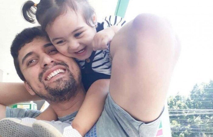 Mortos na tragédia são pai e filha. Além deles, há quatro feridos que foram encaminhados ao hospital
(crédito: Instagram/Divulgação
) Mortos na tragédia são pai e filha. Além deles, há quatro feridos que foram encaminhados ao hospital
(crédito: Instagram/Divulgação
)