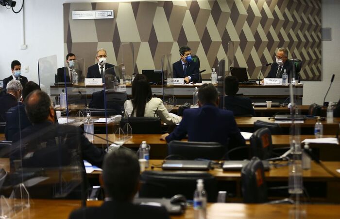 Segundo ministro, país vive segunda onda com platô elevado de casos
(Marcelo Camargo/Agência Brasil) Segundo ministro, país vive segunda onda com platô elevado de casos
(Marcelo Camargo/Agência Brasil)