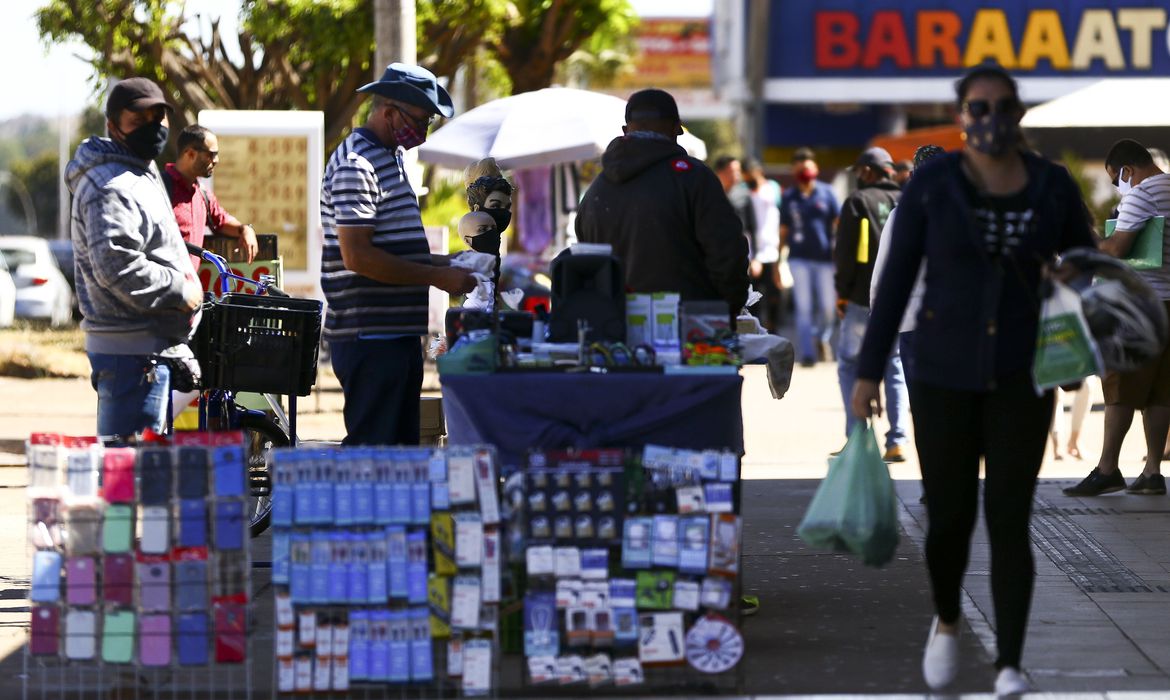 IPCA acumula taxas de 3,22% no ano e 8,06% em 12 meses
(Foto: Agência Brasil) IPCA acumula taxas de 3,22% no ano e 8,06% em 12 meses
(Foto: Agência Brasil)