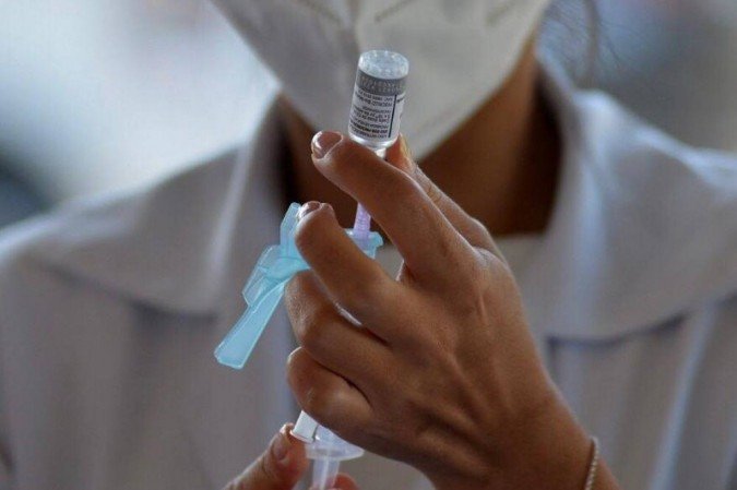 (Desde a volta da atualização da projeção de entregas de vacinas ao país, em 24 de abril, o país reduziu em mais de 16 milhões de doses a previsão de vacinas que receberá ainda em junho. Foto: Ed Alves/CB/D.A Press) (Desde a volta da atualização da projeção de entregas de vacinas ao país, em 24 de abril, o país reduziu em mais de 16 milhões de doses a previsão de vacinas que receberá ainda em junho. Foto: Ed Alves/CB/D.A Press)