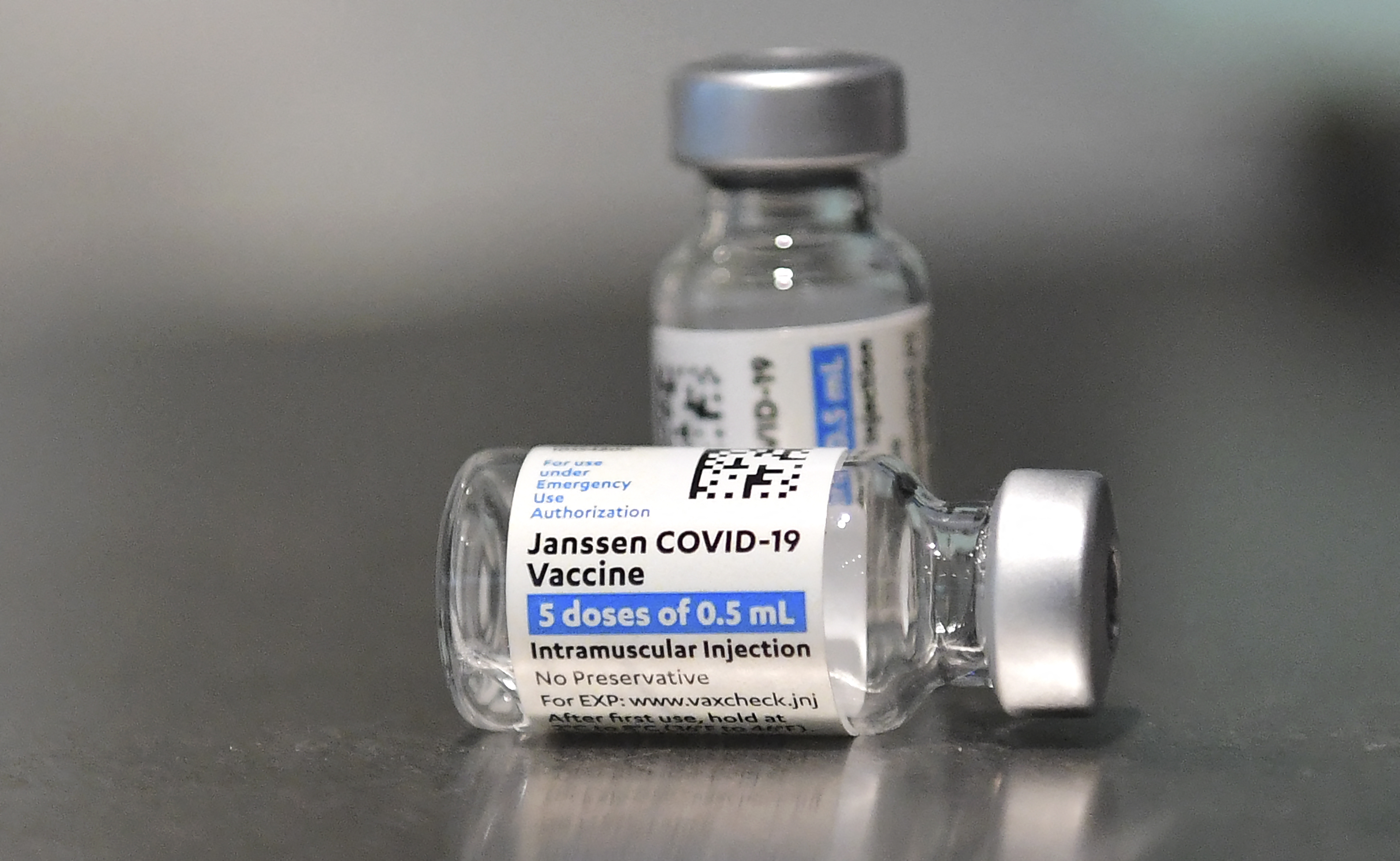 (A ampliação da vida útil da vacina contra a Covid-19 passou de três para quatro meses e meio. Foto: Frederic J. BROWN / AFP) (A ampliação da vida útil da vacina contra a Covid-19 passou de três para quatro meses e meio. Foto: Frederic J. BROWN / AFP)