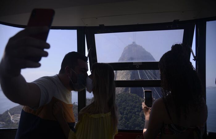 Ação aproveita data para oferecer a turistas descontos exclusivos
(Tânia Rêgo/Agência Brasil) Ação aproveita data para oferecer a turistas descontos exclusivos
(Tânia Rêgo/Agência Brasil)