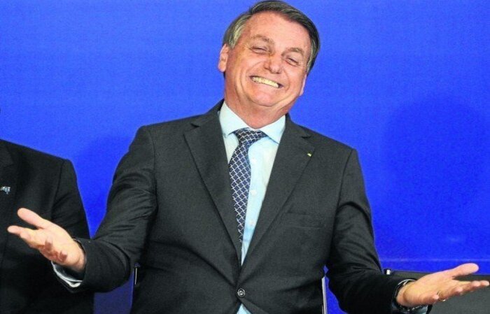 No último dia 9, o tucano disse que o presidente será multado se participar de um passeio de moto em grupo no estado sem o uso de máscara de proteção
(crédito: Ed Alves/CB/D.A Press) No último dia 9, o tucano disse que o presidente será multado se participar de um passeio de moto em grupo no estado sem o uso de máscara de proteção
(crédito: Ed Alves/CB/D.A Press)