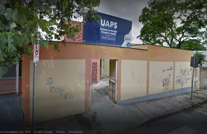  (A cmara de refrigerao da UBS Jardim Petrpolis, em Betim, foi encontrada desligada na manh desta segunda-feira (21). Foto: Google Maps/Reproduo)