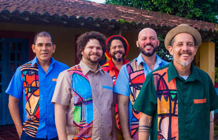 O quinto lbum da banda  dedicado aos povos indgenas e quilombolas (Foto: Aurora Produes Artsticas/Divulgao)