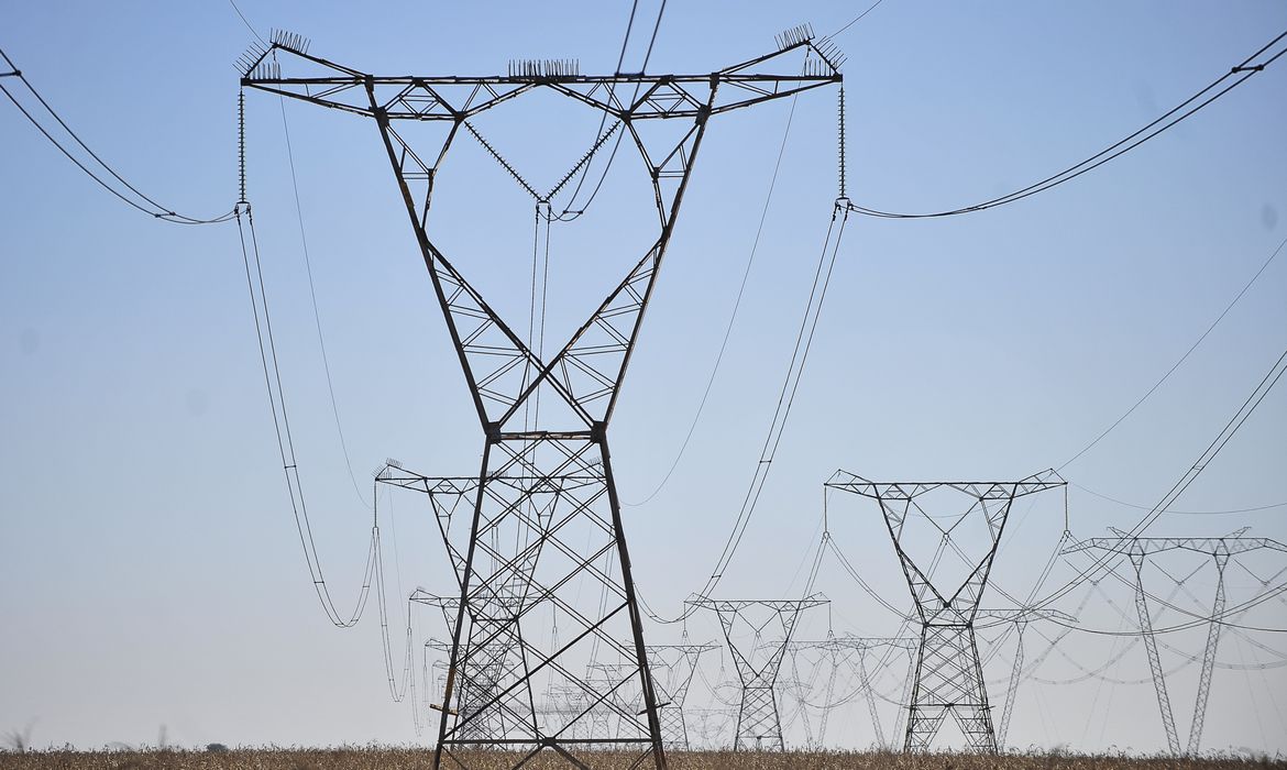 Ministro de Minas e Energia descarta racionamento de energia - Vimarsana News