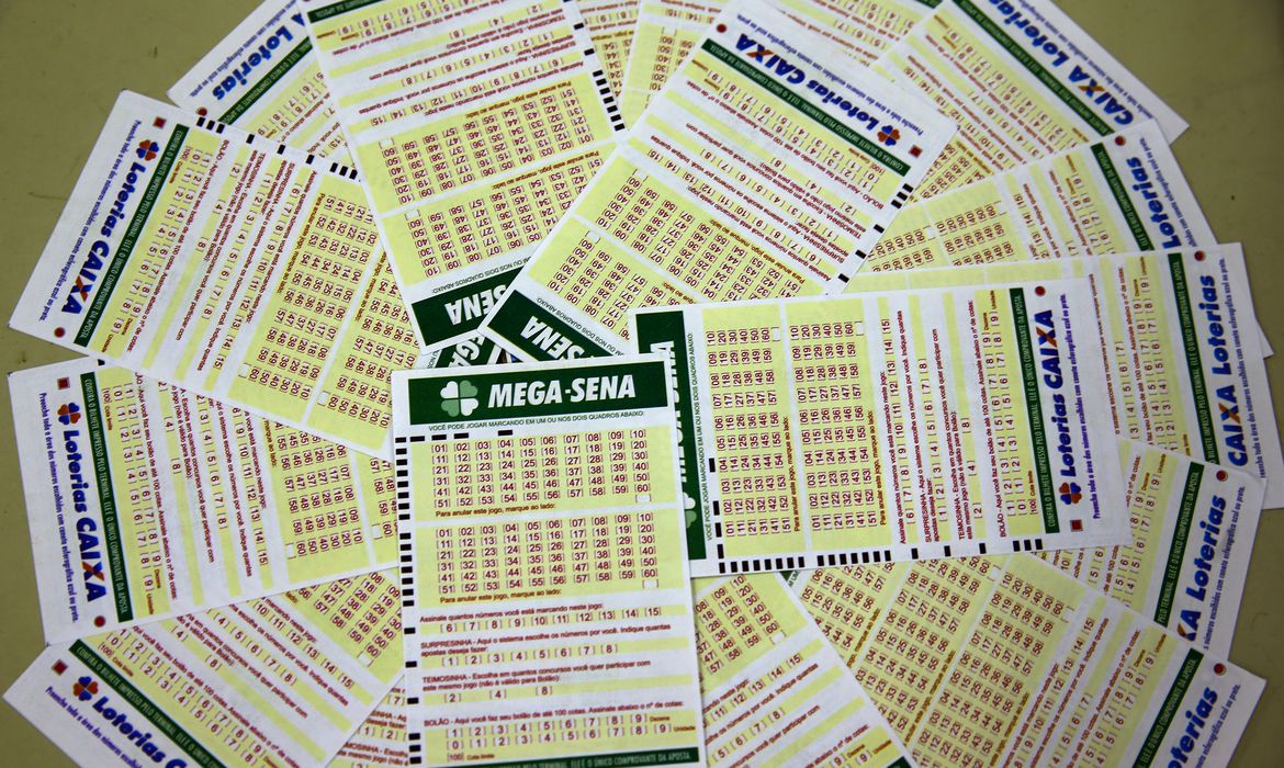 (Próximo sorteio será no sábado. Foto: Marcelo Casal Jr/Agência Brasil) (Próximo sorteio será no sábado. Foto: Marcelo Casal Jr/Agência Brasil)