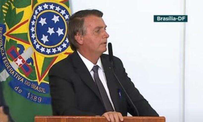 (Presidente Jair Bolsonaro (sem partido) na cerimônia de sanção da medida provisória que viabiliza a privatização da Eletrobras. Foto: TV Brasil/Reproduçã) (Presidente Jair Bolsonaro (sem partido) na cerimônia de sanção da medida provisória que viabiliza a privatização da Eletrobras. Foto: TV Brasil/Reproduçã)