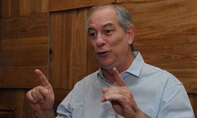 (Em vídeo, Ciro ironiza a fala do ex-presidente, que afirmou que não existe chance de uma terceira via nas eleições presidenciais de 2022. Foto: Paulo Filgueiras/EM/D.A Press) (Em vídeo, Ciro ironiza a fala do ex-presidente, que afirmou que não existe chance de uma terceira via nas eleições presidenciais de 2022. Foto: Paulo Filgueiras/EM/D.A Press)