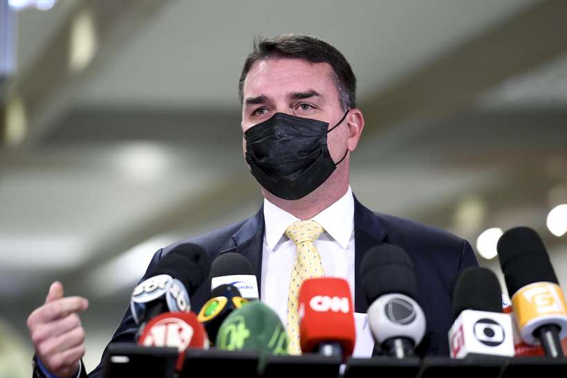 (Bolsonaro sofre uma obstrução intestinal e deve passar por cirurgia emergencial. Foto: Edilson Rodrigues/Agência Senado
) (Bolsonaro sofre uma obstrução intestinal e deve passar por cirurgia emergencial. Foto: Edilson Rodrigues/Agência Senado
)