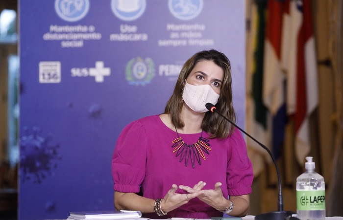 A secretária Ana Paula Vilaça também anunciou o aumento da lotação de eventos sociais como aniversários e casamentos
(Foto: Hélia Scheppa/SEI) A secretária Ana Paula Vilaça também anunciou o aumento da lotação de eventos sociais como aniversários e casamentos
(Foto: Hélia Scheppa/SEI)