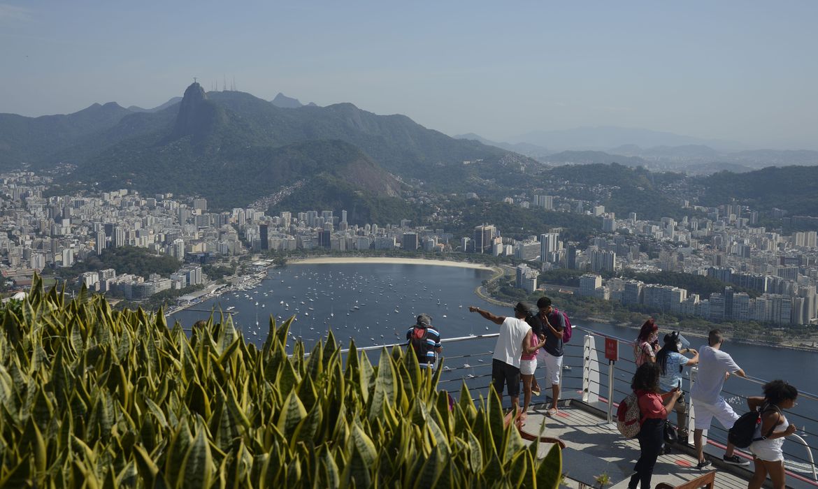 (Meta é recuperar economia e melhorar vida da população da capital. Foto: Tânia Rego/Agência Brasil
) (Meta é recuperar economia e melhorar vida da população da capital. Foto: Tânia Rego/Agência Brasil
)