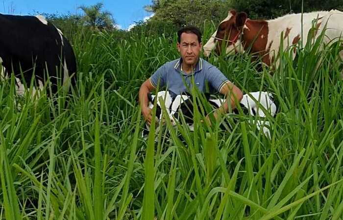 O produtor Merinaldo Alves, 40 anos, é pecuarista da Fazenda Santo Antônio, no município de Brejão, Agreste de Pernambuco.  (Foto: Arquivo pessoal)