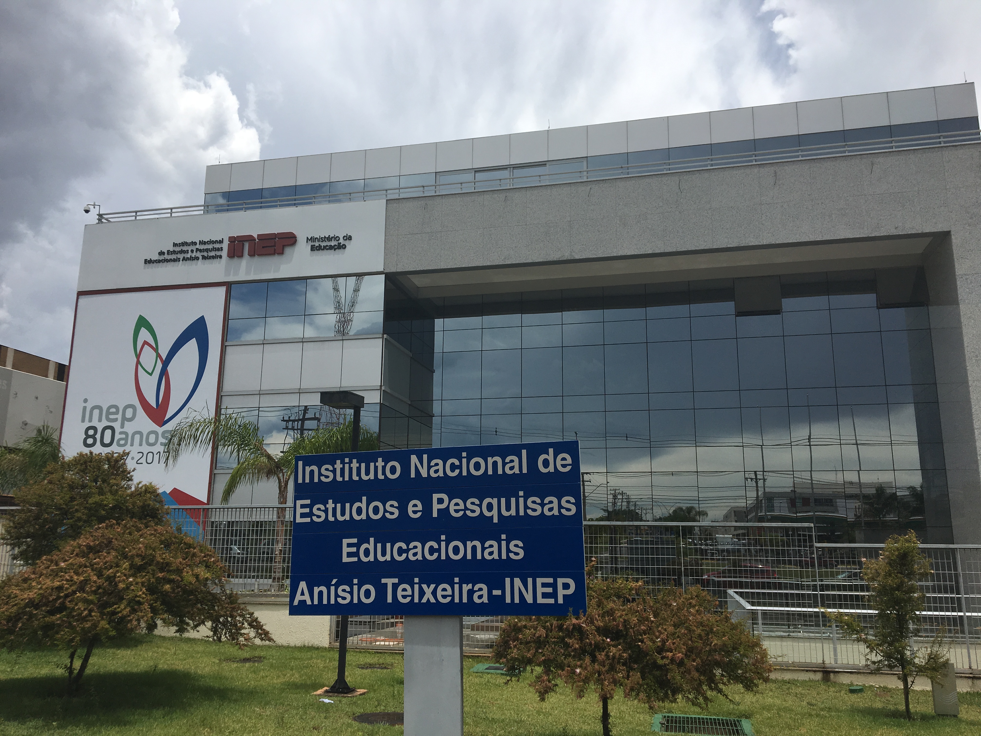 (Documento orienta sobre procedimentos para aplicação de exames, como Enem, Encceja e Enade, além de instruir participantes sobre conduta nos locais de prova. Foto: Arquivo/Divulgação) (Documento orienta sobre procedimentos para aplicação de exames, como Enem, Encceja e Enade, além de instruir participantes sobre conduta nos locais de prova. Foto: Arquivo/Divulgação)