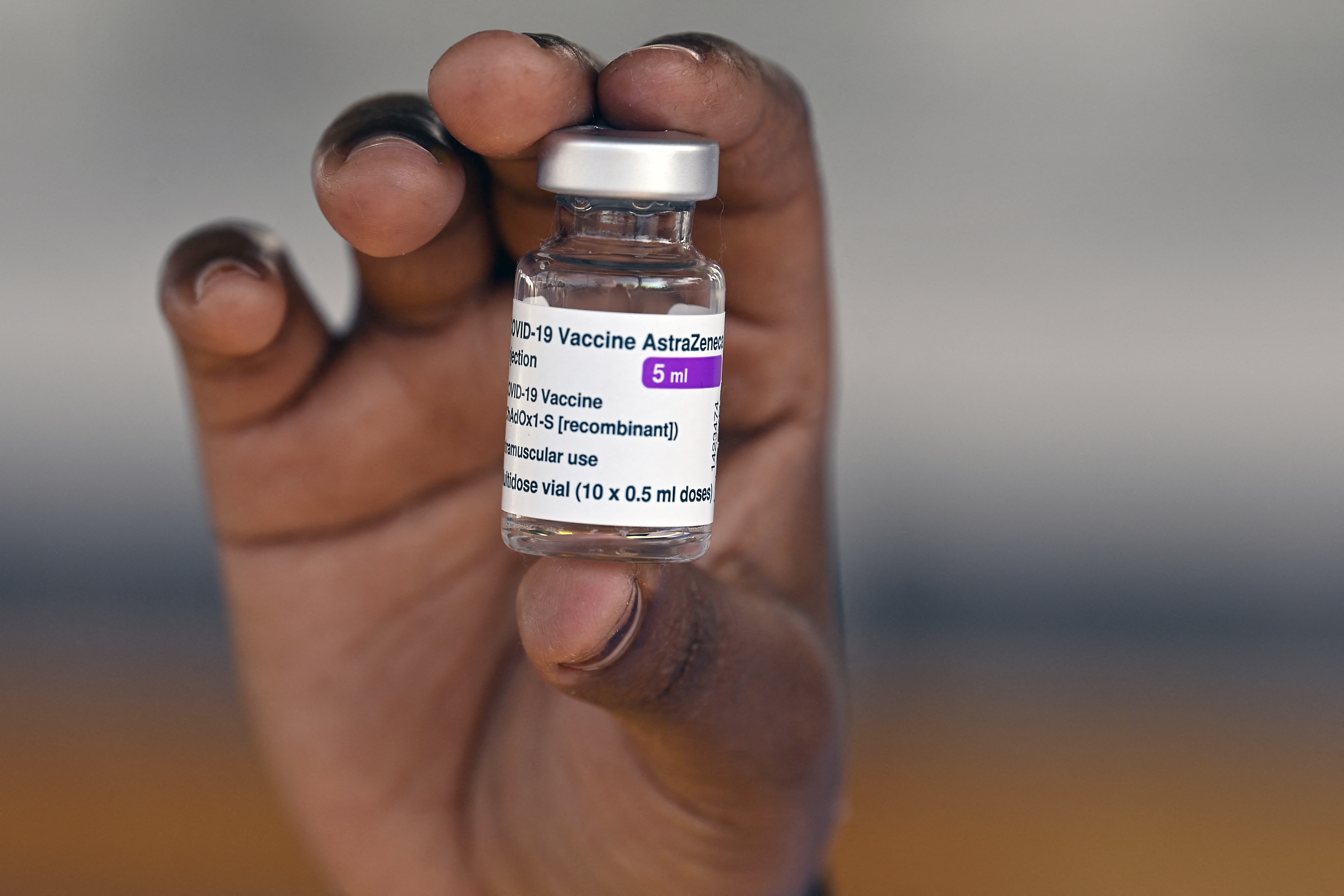 (O sistema Covax, que deve garantir o acesso igualitário de todos os países às vacinas anticovid, distribuiu em 12 de julho 102 milhões de doses em 135 países. Foto: SIMON MAINA / AFP) (O sistema Covax, que deve garantir o acesso igualitário de todos os países às vacinas anticovid, distribuiu em 12 de julho 102 milhões de doses em 135 países. Foto: SIMON MAINA / AFP)