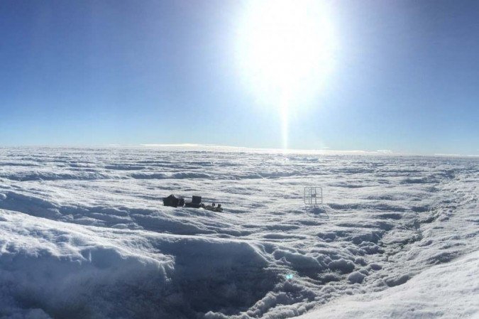 (Radar desenvolvido por americanos acompanha o derretimento das camadas de gelo a partir de sinais de rádio emitidos pela estrela central da Terra. Foto: Sean Peters/divulgação) (Radar desenvolvido por americanos acompanha o derretimento das camadas de gelo a partir de sinais de rádio emitidos pela estrela central da Terra. Foto: Sean Peters/divulgação)