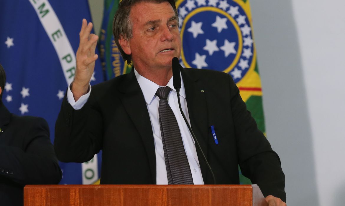  (Bolsonaro tambm pediu autorizao ao Senado para crdito junto ao NDB. Foto: Fabio Rodrigues/Agncia Brasil
)