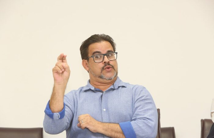 Educação inclusiva para surdos avança devagar - Vimarsana News