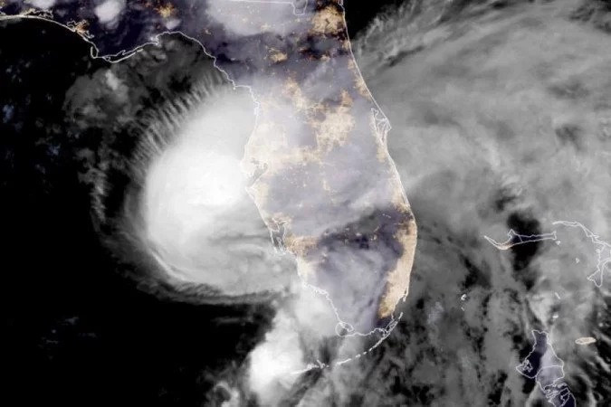 (Foto: AFP PHOTO / NOAA/CIRA/RAMMB / HANDOUT) (Foto: AFP PHOTO / NOAA/CIRA/RAMMB / HANDOUT)