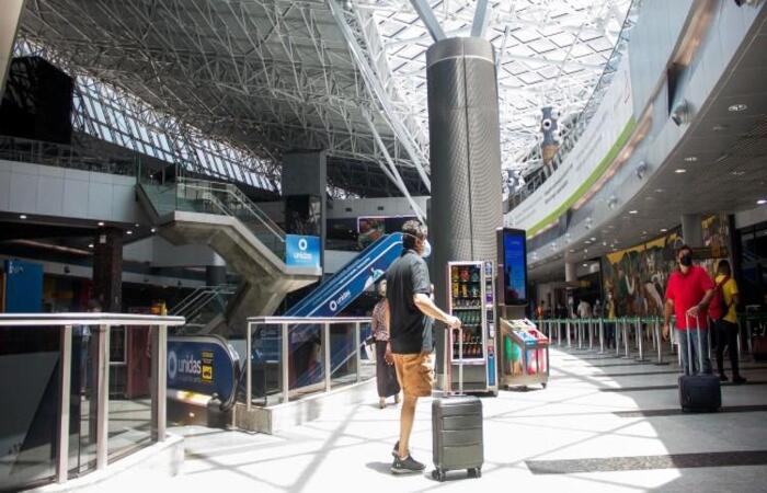 No último mês, 726 mil pessoas circularam pelo terminal recifense (Chico Andrade/Setur-PE) No último mês, 726 mil pessoas circularam pelo terminal recifense (Chico Andrade/Setur-PE)