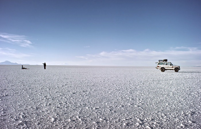 Deserto de sal boliviano  uma das diversas paisagens da Amrica do Sul em 'King Kong en Asuncon' (Aurora Filmes/Divulgao)