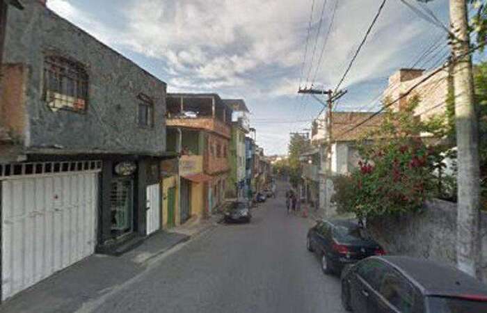 Moradores da Rua Jlio Csar Oliveira ficaram assustados com o crime (Foto: Reproduo/Google Street View)