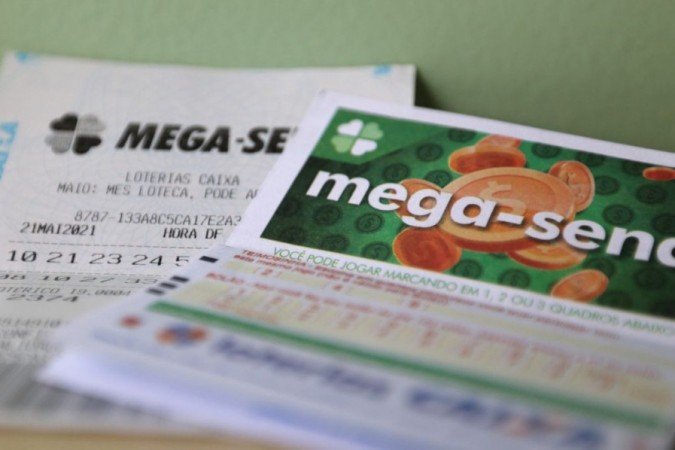 Mega-Sena acumula e prêmio sobe para R$ 10 milhões; veja dezenas sorteadas  - NSC Total