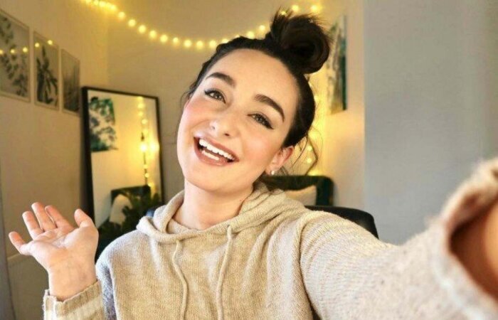 Mia Mackin usa o Youtube e o Instagram para conscientizar outros jovens sobre o acompanhamento da saúde e compartilhar experiências (Foto: Mia Mackin/Instagram/Reprodução) Mia Mackin usa o Youtube e o Instagram para conscientizar outros jovens sobre o acompanhamento da saúde e compartilhar experiências (Foto: Mia Mackin/Instagram/Reprodução)