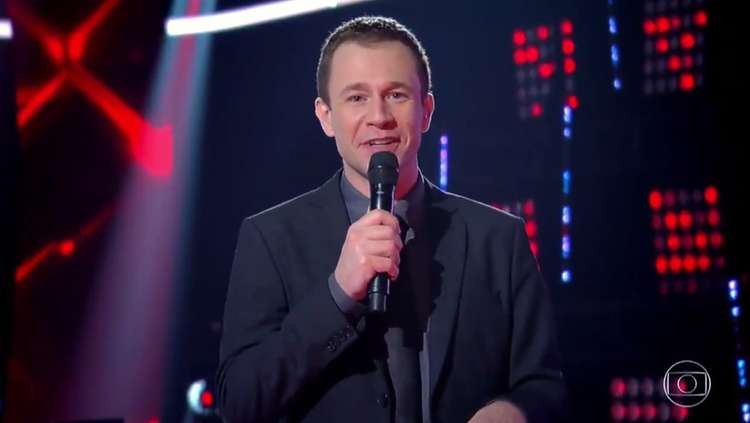Tiago Leifert no comando do The Voice Brasil (Foto: Reprodução/TV Globo) Tiago Leifert no comando do The Voice Brasil (Foto: Reprodução/TV Globo)