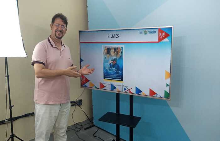  (Robson Tavares leciona literatura há 21 anos, na rede particular e estadual de ensino. Foto: Arquivo pessoal)