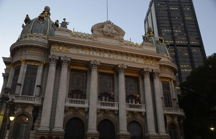 A Justiça do Rio de Janeiro concedeu liminar na ação de desapropriação de um terço da propriedade do prédio anexo ao Theatro Municipal (Fernando Frazão/Agência Brasil
Geral) A Justiça do Rio de Janeiro concedeu liminar na ação de desapropriação de um terço da propriedade do prédio anexo ao Theatro Municipal (Fernando Frazão/Agência Brasil
Geral)