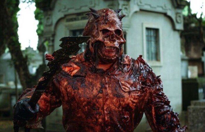 Na trama, o espírito desperto de um monstro sanguinário aterroriza São Paulo (Foto: Infravermelho Filmes/Divulgação) Na trama, o espírito desperto de um monstro sanguinário aterroriza São Paulo (Foto: Infravermelho Filmes/Divulgação)