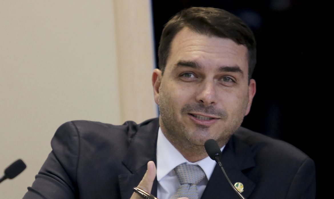 (O senador chamou o caso de perseguição ao governo Bolsonaro e afirmou que os três anos de investigação foram um período difícil e de sofrimento. Foto: Wilson Dias/Agência Brasil) (O senador chamou o caso de perseguição ao governo Bolsonaro e afirmou que os três anos de investigação foram um período difícil e de sofrimento. Foto: Wilson Dias/Agência Brasil)