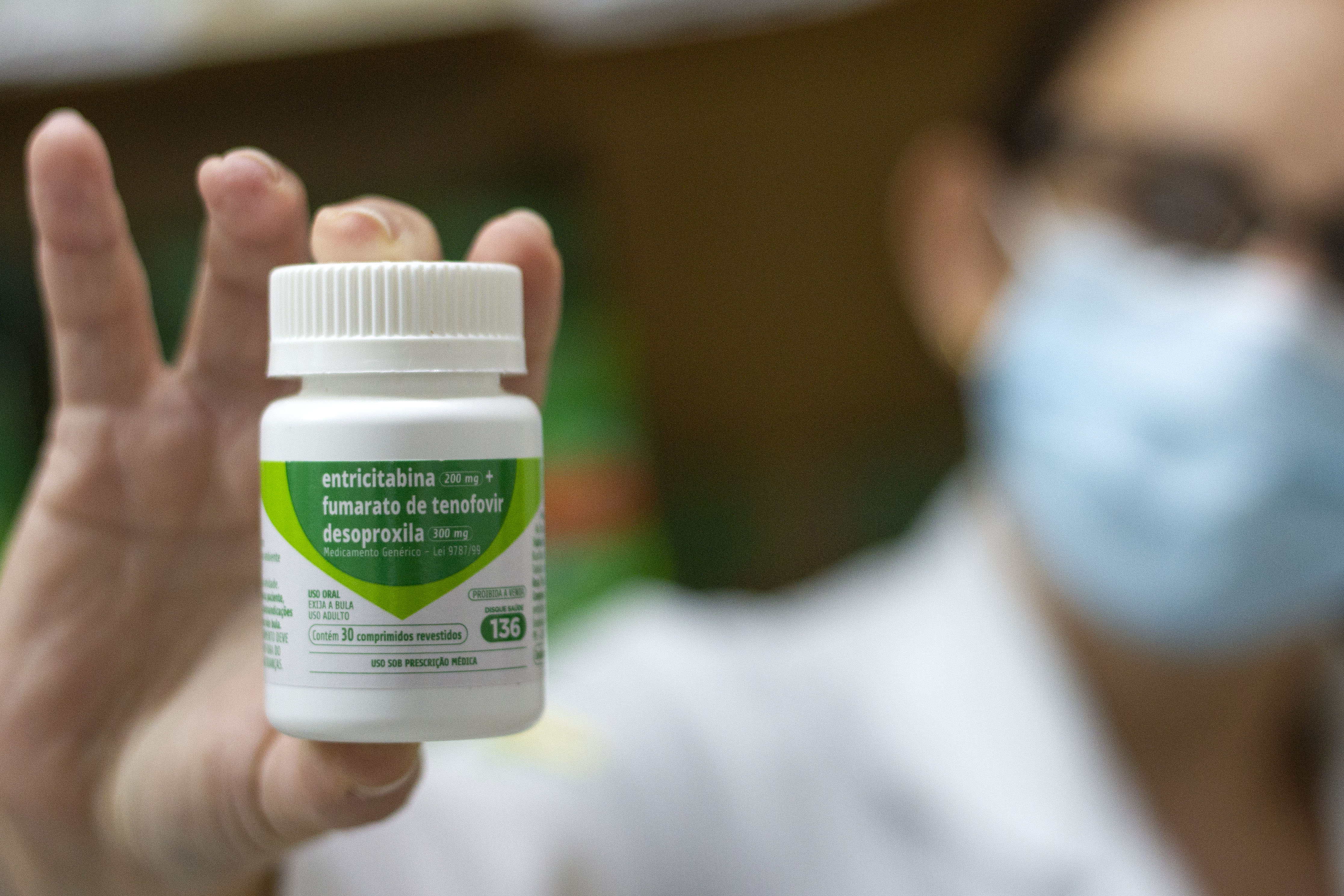 Em Pernambuco, a estratégia foi implementada em 2018, inicialmente no Serviço de Atenção Especializada em HIV/Aids (SAE) do Hospital Universitário Oswaldo Cruz (Huoc) e, posteriormente, no Hospital das Clínicas (HC), Centro de Testagem e Aconselhamento (CTA) e SAE de Caruaru, SAE de Petrolina e Unidade Básica de Saúde Bernardino Campos em Petrolina. (Miva Filho / SES-PE) Em Pernambuco, a estratégia foi implementada em 2018, inicialmente no Serviço de Atenção Especializada em HIV/Aids (SAE) do Hospital Universitário Oswaldo Cruz (Huoc) e, posteriormente, no Hospital das Clínicas (HC), Centro de Testagem e Aconselhamento (CTA) e SAE de Caruaru, SAE de Petrolina e Unidade Básica de Saúde Bernardino Campos em Petrolina. (Miva Filho / SES-PE)