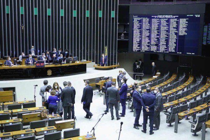 (Câmara dá aval a texto-base da proposta em segundo turno. Entre outros pontos, a proposta altera o teto de gastos e adia o pagamento de parte dos R$ 89 bilhões. Foto: Antônio Augusto/Câmara dos Deputados) (Câmara dá aval a texto-base da proposta em segundo turno. Entre outros pontos, a proposta altera o teto de gastos e adia o pagamento de parte dos R$ 89 bilhões. Foto: Antônio Augusto/Câmara dos Deputados)