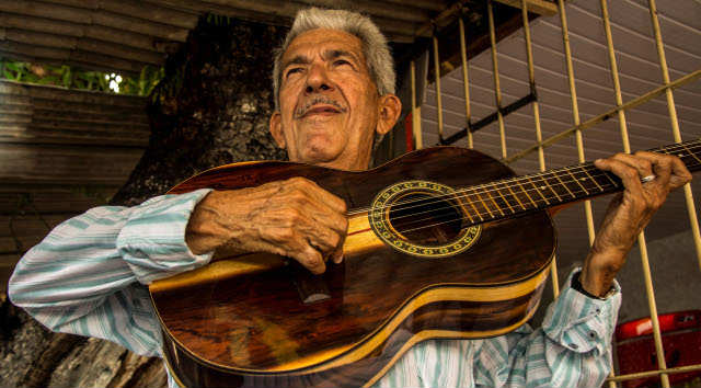 (Ivanildo Vila Nova, repentista pernambucano. Foto: Ju Brainer/Divulgação) (Ivanildo Vila Nova, repentista pernambucano. Foto: Ju Brainer/Divulgação)
