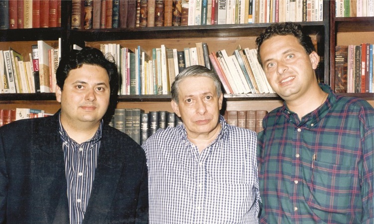 Maximiano Campos é pai do ex-governador de Pernambuco, Eduardo Campos, e do atual presidente a Fundação Joaquim Nabuco, Antônio Campos (Divulgação) Maximiano Campos é pai do ex-governador de Pernambuco, Eduardo Campos, e do atual presidente a Fundação Joaquim Nabuco, Antônio Campos (Divulgação)