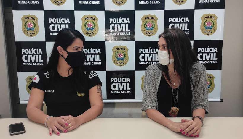 (Delegada Iara França e a chefe do Departamento de Investigação, Orientação e Proteção à Família, delegada-geral Carolina Bechelany. Foto: Divulgação/PCMG) (Delegada Iara França e a chefe do Departamento de Investigação, Orientação e Proteção à Família, delegada-geral Carolina Bechelany. Foto: Divulgação/PCMG)
