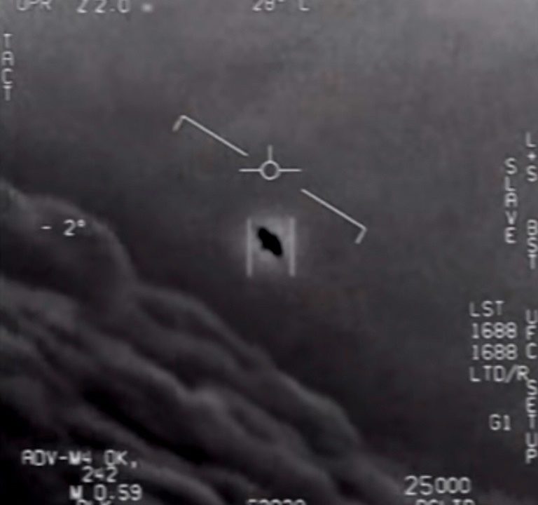 (Captura de tela de um vídeo de "fenômenos aéreos não identificados" do Departamento de Defesa, feito em 28 de abril de 2020. Foto: ANDOUT / DOD / AFP) (Captura de tela de um vídeo de "fenômenos aéreos não identificados" do Departamento de Defesa, feito em 28 de abril de 2020. Foto: ANDOUT / DOD / AFP)