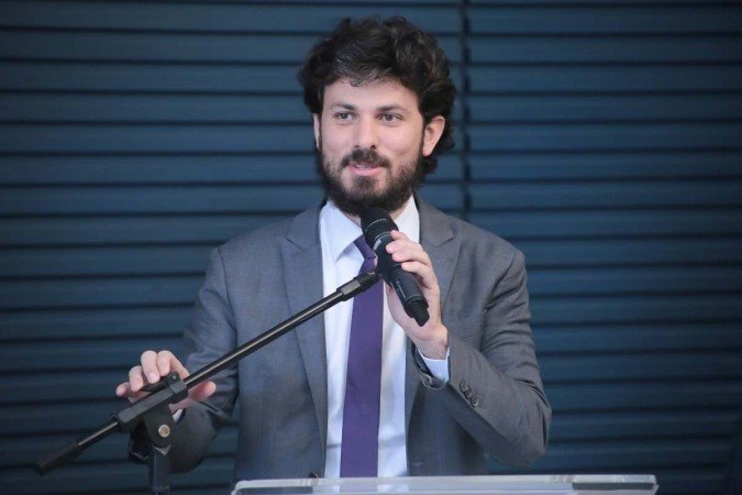 Deputado destacou que o Auxílio Brasil vai além de garantir uma renda básica para os beneficiários (FOTO: Paulo Sérgio/Câmara dos Deputados) Deputado destacou que o Auxílio Brasil vai além de garantir uma renda básica para os beneficiários (FOTO: Paulo Sérgio/Câmara dos Deputados)