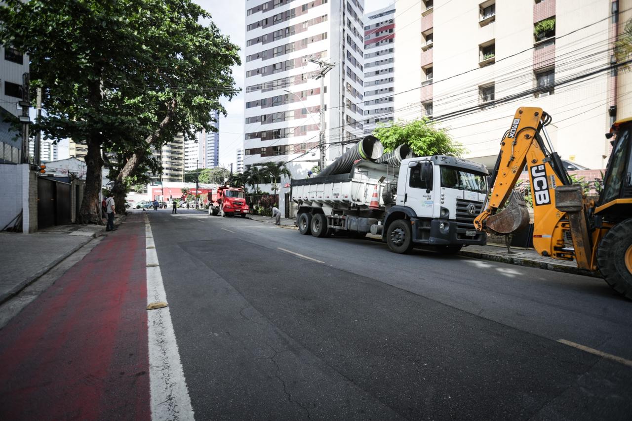 Serviço foi realizado para eliminar ponto crítico de alagamento da via e teve investimentos da ordem de R$ 3 milhões.

 (Prefeitura do Recife/Rodolfo Loepert
)