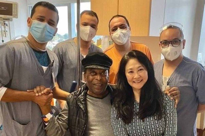 O ex-jogador Pelé fez exames, está estável e tem previsão de alta para os próximos dias, diz boletim do Hospital Israelita Albert Einstein (Reprodução/Instagram)